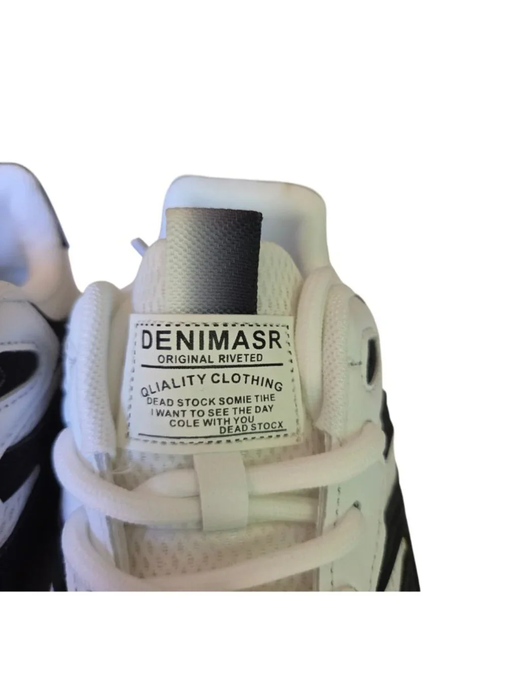 Mens Size 7/40 Lightweight Athletic Sneakers Black & White Breathable Non-Slip
